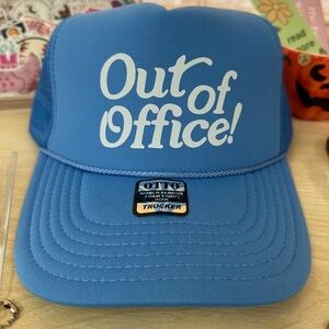 Cute graphic trucker hat new!